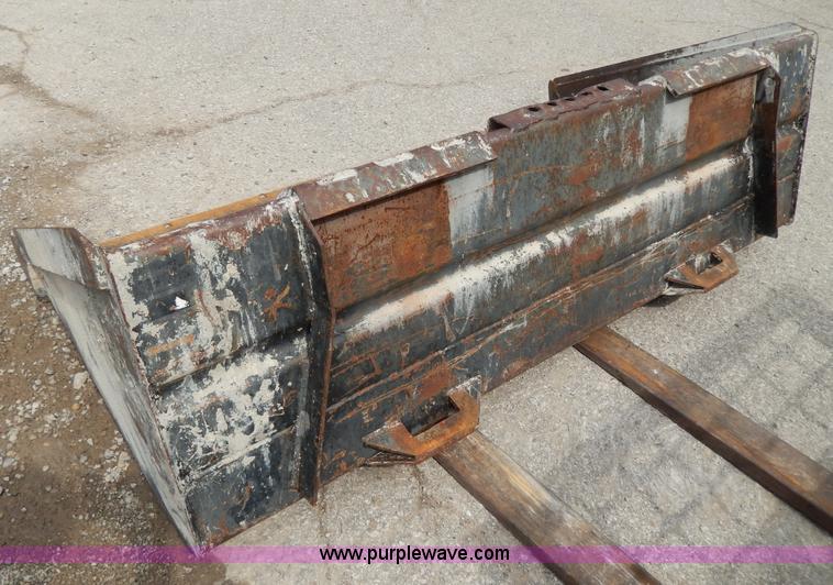 image for item D8012 1999 New Holland LS170 skid steer