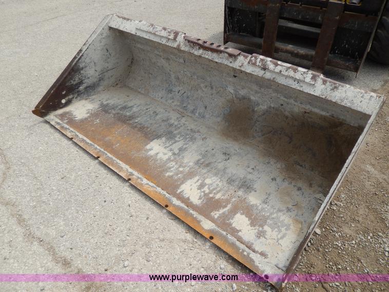 image for item D8012 1999 New Holland LS170 skid steer