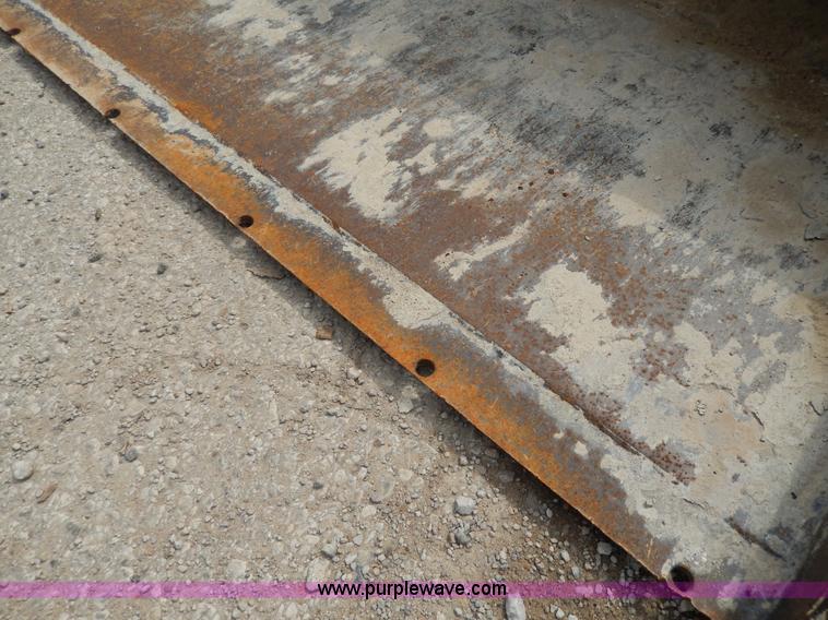 image for item D8012 1999 New Holland LS170 skid steer