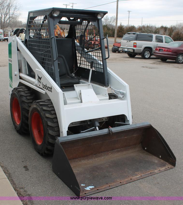 image for item E2998 1982 Bobcat 643 skid steer