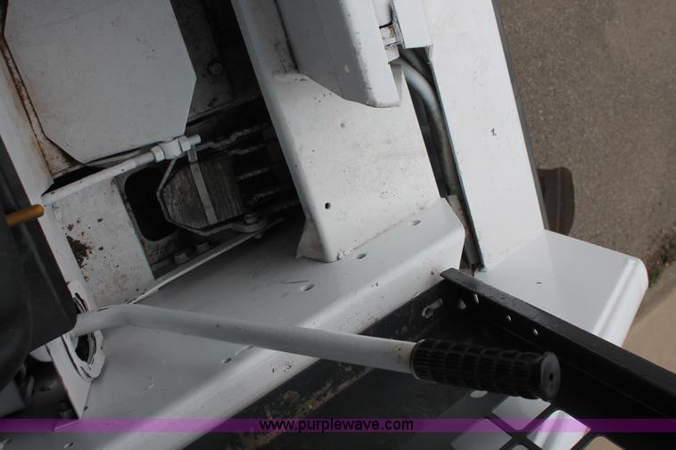 image for item E2998 1982 Bobcat 643 skid steer