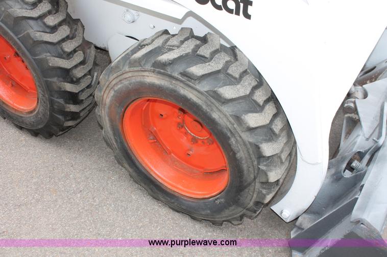 image for item E2998 1982 Bobcat 643 skid steer