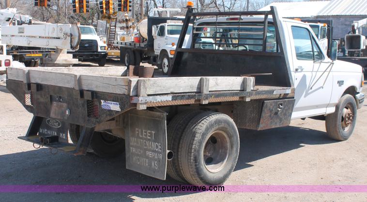 image for item E3000 1994 Ford F350 XL flatbed truck