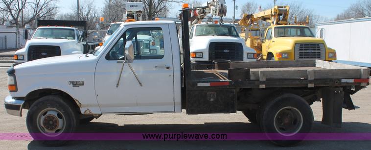 image for item E3000 1994 Ford F350 XL flatbed truck
