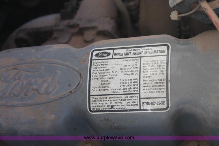 image for item E3244 1989 Ford F800 crane truck