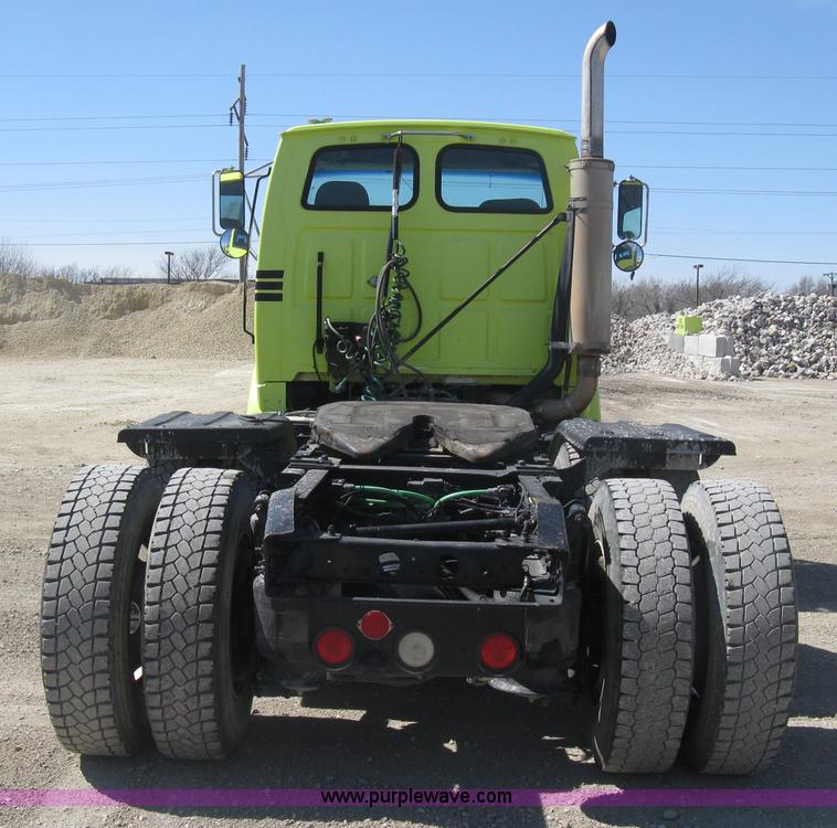 image for item E3301 2000 Sterling LT9513 semi truck