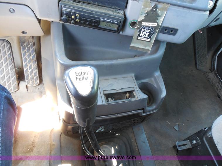 image for item E3301 2000 Sterling LT9513 semi truck