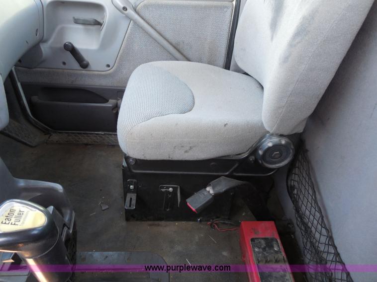 image for item E3301 2000 Sterling LT9513 semi truck