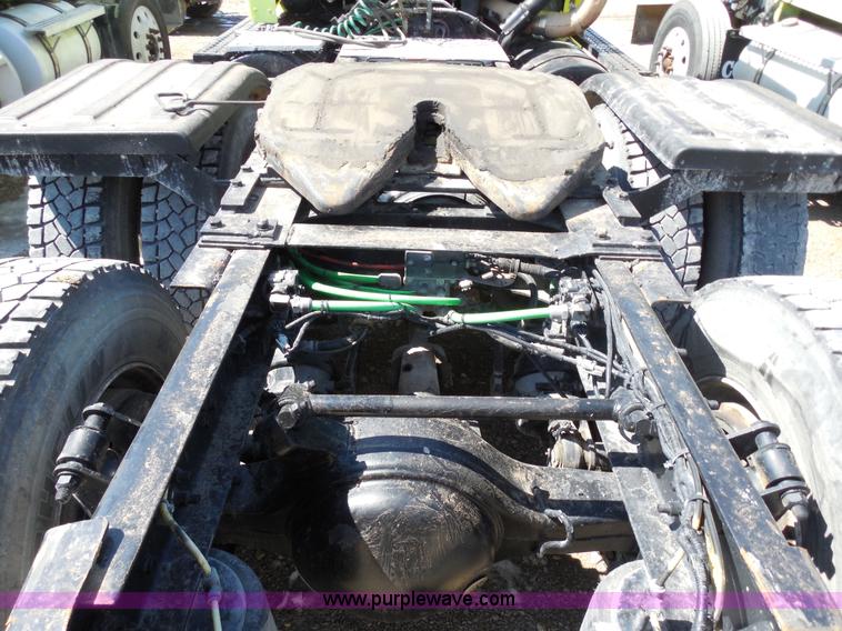 image for item E3301 2000 Sterling LT9513 semi truck