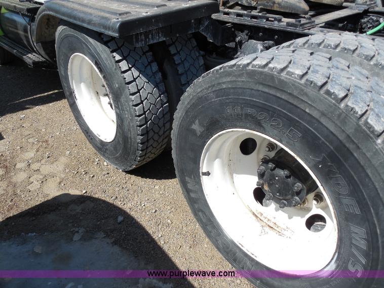 image for item E3301 2000 Sterling LT9513 semi truck