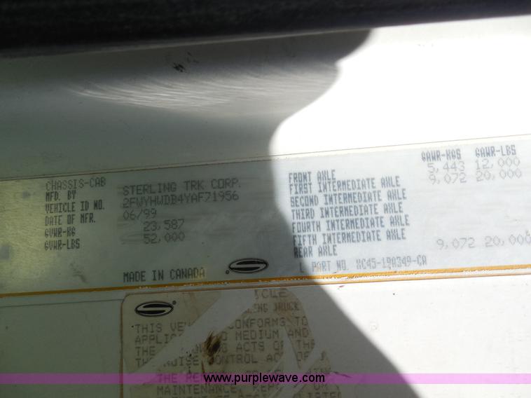 image for item E3301 2000 Sterling LT9513 semi truck