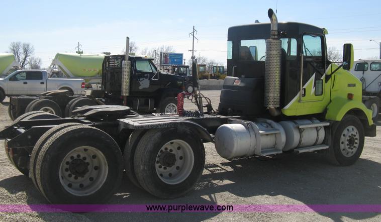 image for item E3302 1998 Kenworth T802SH semi truck