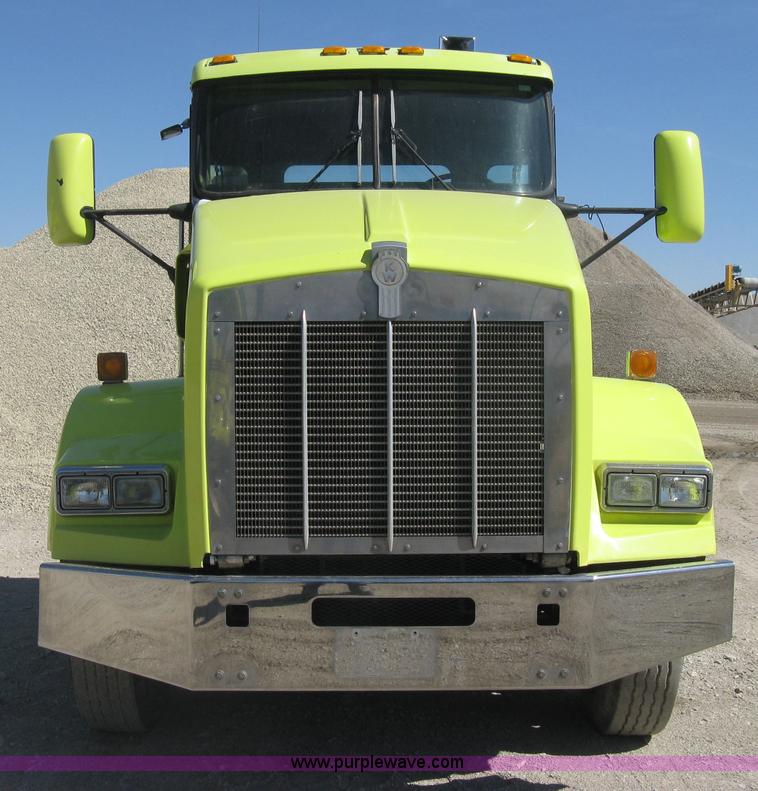 image for item E3302 1998 Kenworth T802SH semi truck