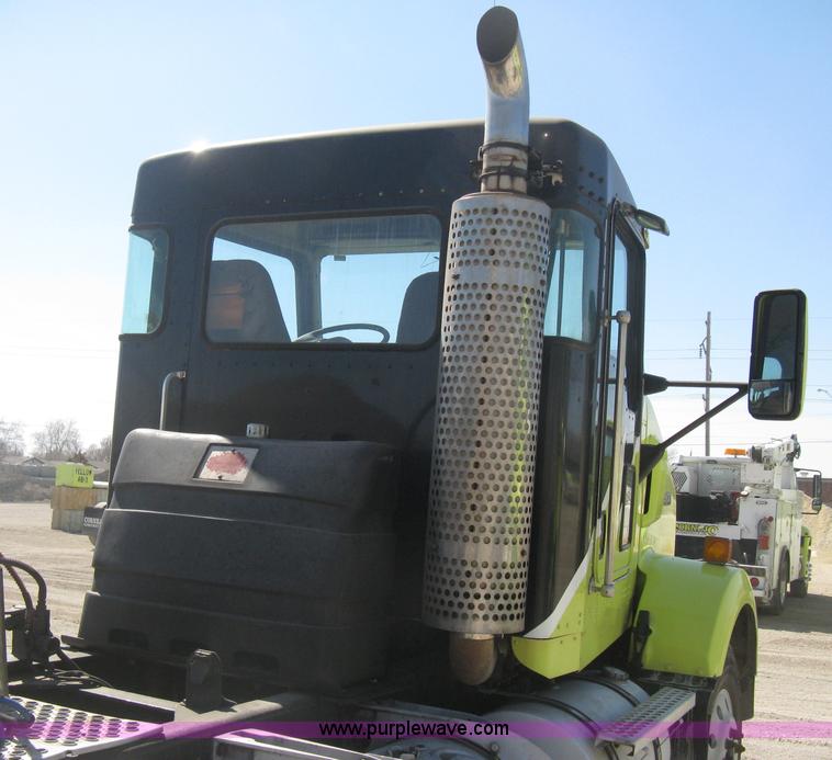 image for item E3302 1998 Kenworth T802SH semi truck