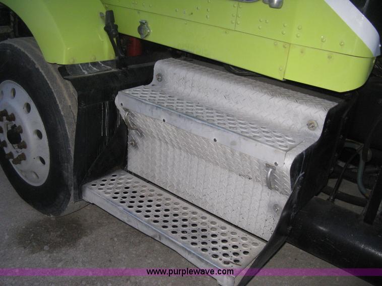 image for item E3302 1998 Kenworth T802SH semi truck