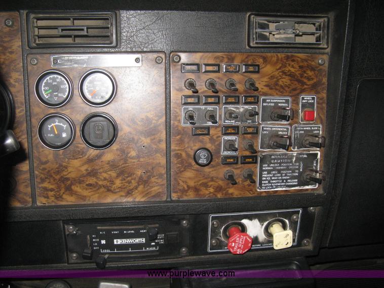 image for item E3302 1998 Kenworth T802SH semi truck