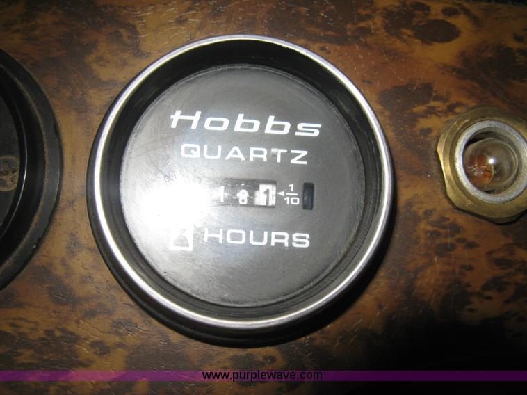 image for item E3302 1998 Kenworth T802SH semi truck