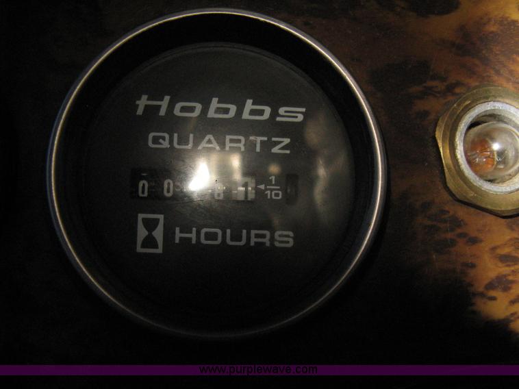 image for item E3302 1998 Kenworth T802SH semi truck