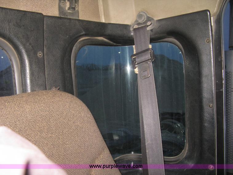 image for item E3302 1998 Kenworth T802SH semi truck