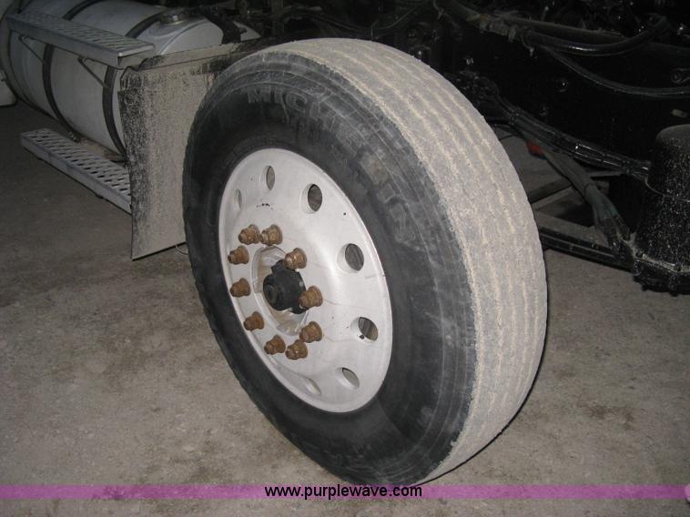 image for item E3302 1998 Kenworth T802SH semi truck