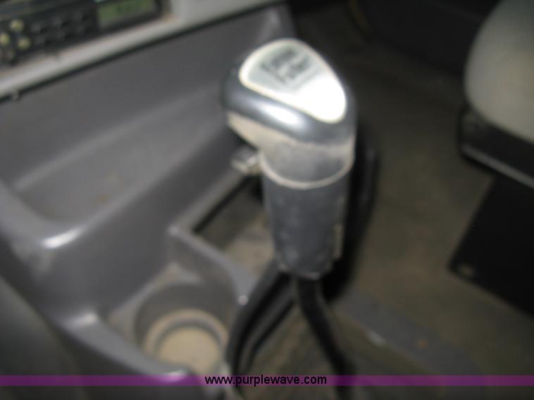 image for item E3303 2000 Sterling A9500 semi truck