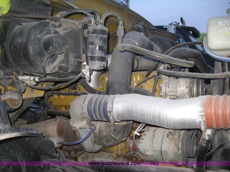 image for item E3303 2000 Sterling A9500 semi truck