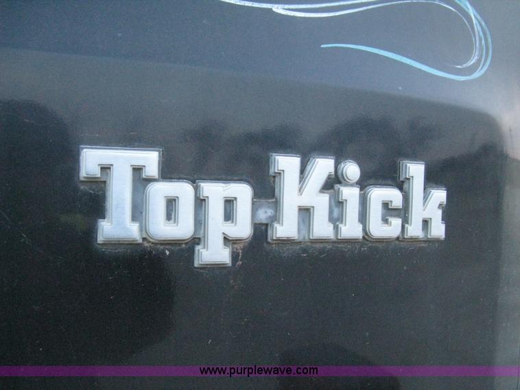 image for item E3304 1982 GMC TopKick semi truck