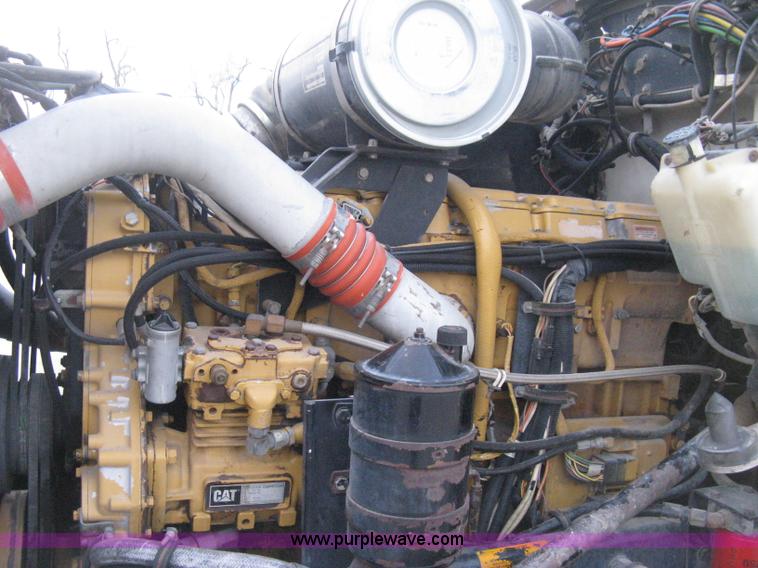 image for item E3305 1997 Kenworth T800 semi truck