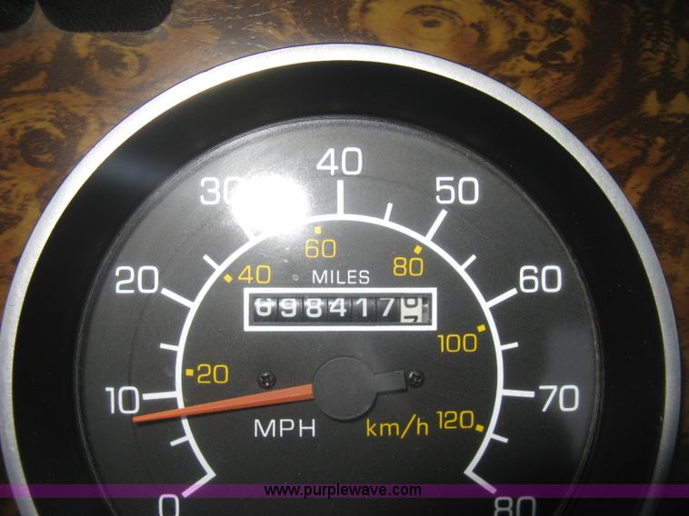 image for item E3305 1997 Kenworth T800 semi truck