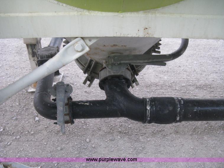 image for item E3306 1977 Fruehauf HEB-F2-J bulk transport tandem axle trailer