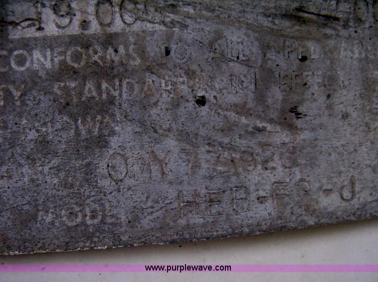 image for item E3306 1977 Fruehauf HEB-F2-J bulk transport tandem axle trailer