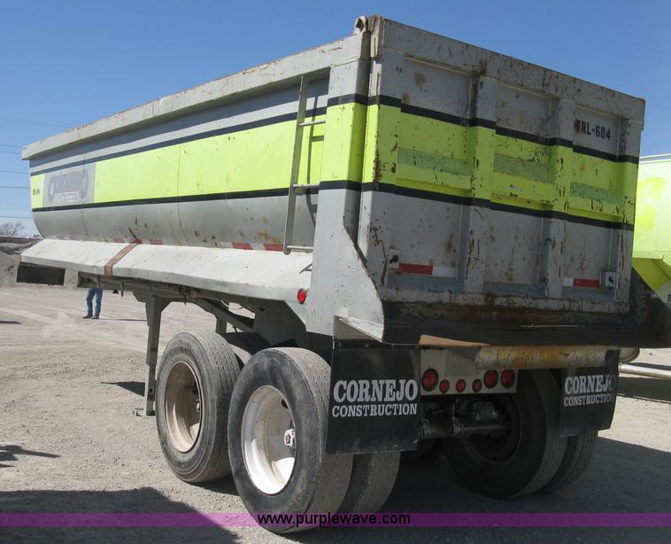 image for item E3309 1994 Hilbuilt end dump tandem axle trailer