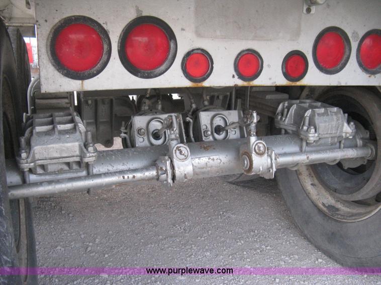 image for item E3309 1994 Hilbuilt end dump tandem axle trailer