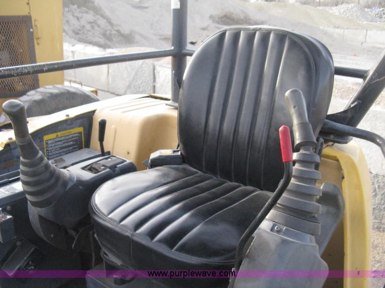 image for item E3315 2000 John Deere 50 ZTS mini excavator