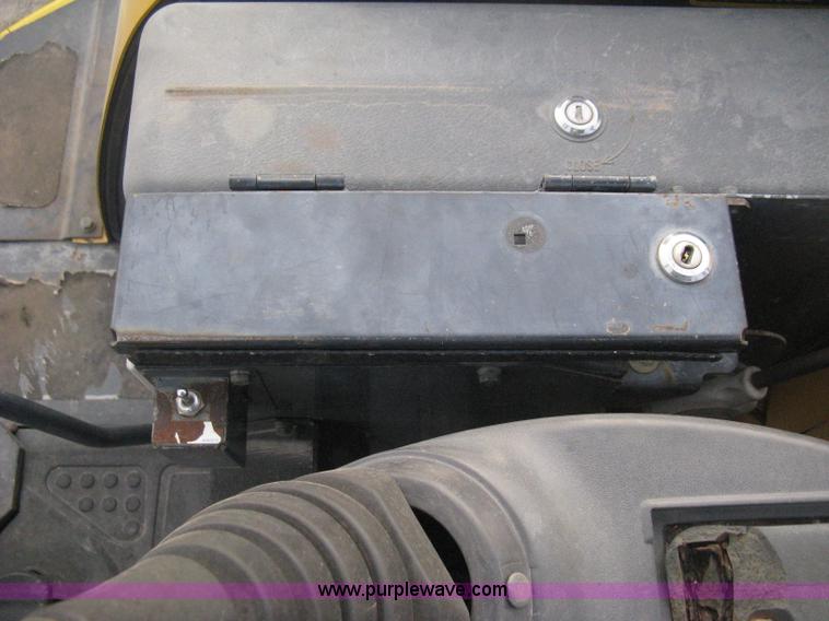 image for item E3315 2000 John Deere 50 ZTS mini excavator