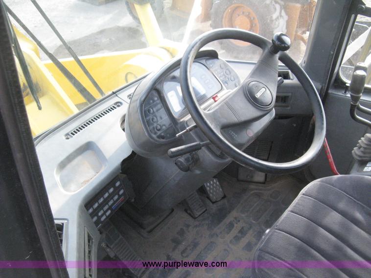 image for item E3317 1999 Komatsu WA380-3MC wheel loader