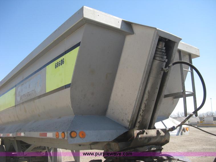 image for item E3319 1993 Hilbuilt end dump tandem axle trailer