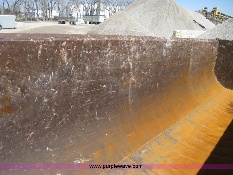 image for item E3319 1993 Hilbuilt end dump tandem axle trailer