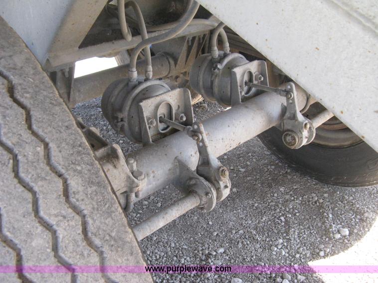 image for item E3319 1993 Hilbuilt end dump tandem axle trailer