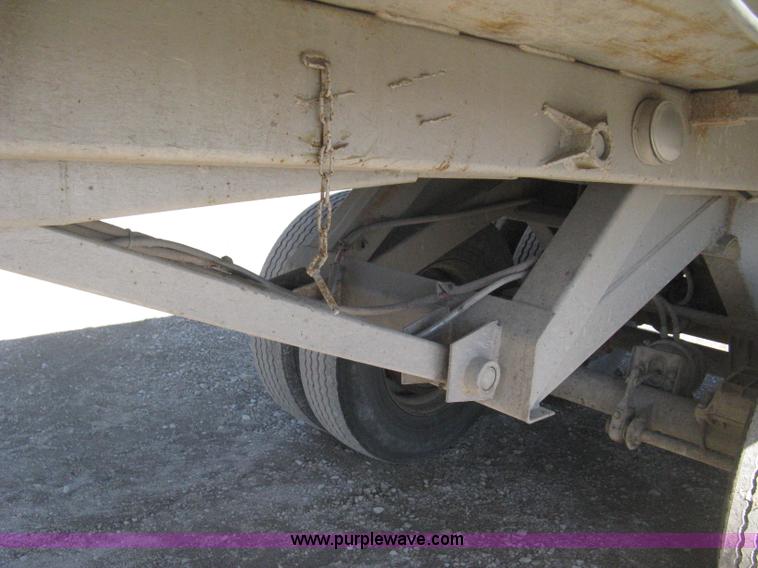 image for item E3319 1993 Hilbuilt end dump tandem axle trailer