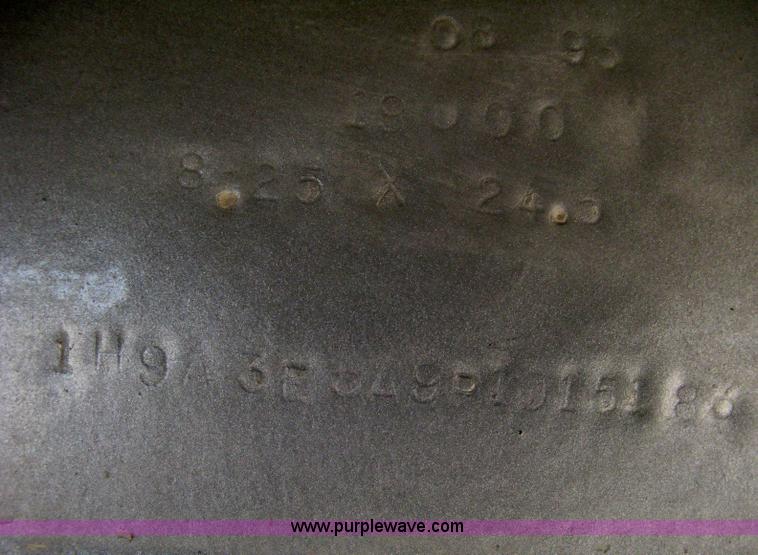 image for item E3319 1993 Hilbuilt end dump tandem axle trailer