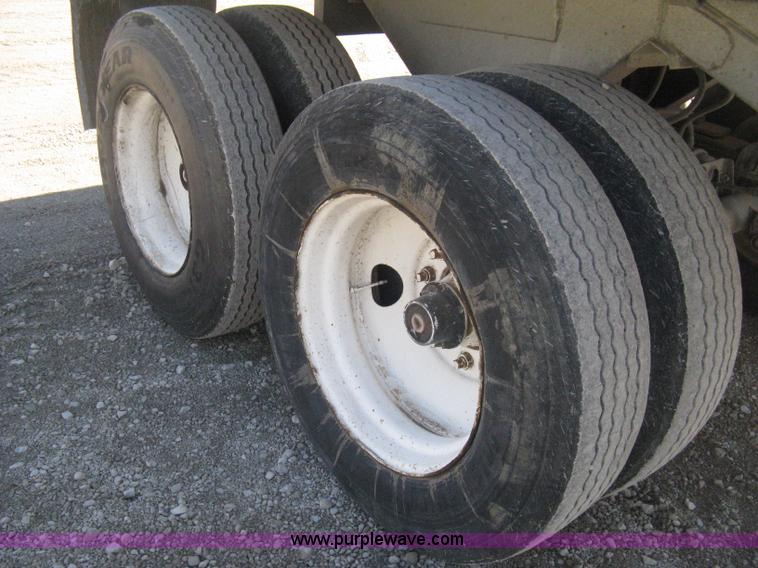 image for item E3319 1993 Hilbuilt end dump tandem axle trailer