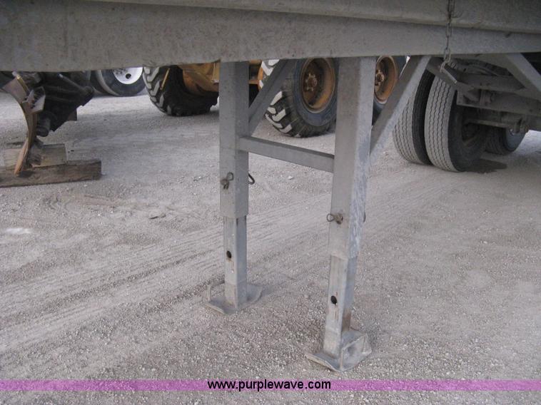 image for item E3319 1993 Hilbuilt end dump tandem axle trailer