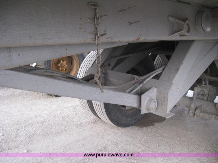 image for item E3319 1993 Hilbuilt end dump tandem axle trailer