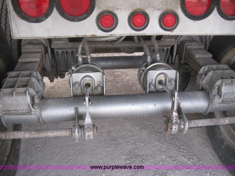 image for item E3319 1993 Hilbuilt end dump tandem axle trailer