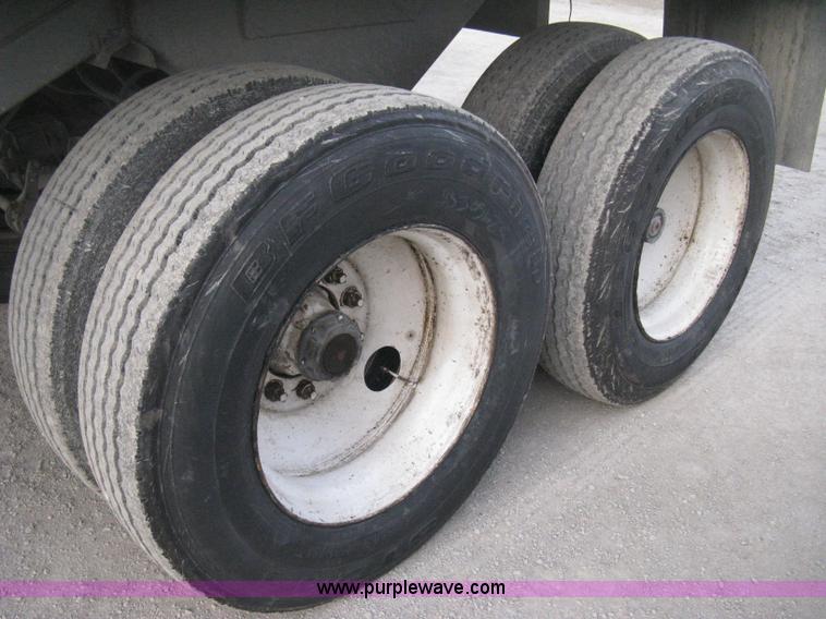 image for item E3319 1993 Hilbuilt end dump tandem axle trailer