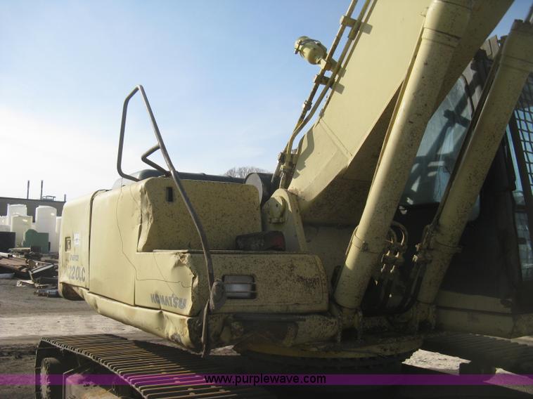 image for item E3321 1995 Komatsu PC220LC excavator