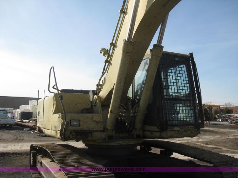 image for item E3321 1995 Komatsu PC220LC excavator