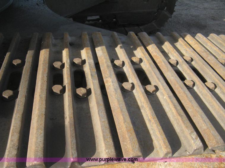 image for item E3321 1995 Komatsu PC220LC excavator