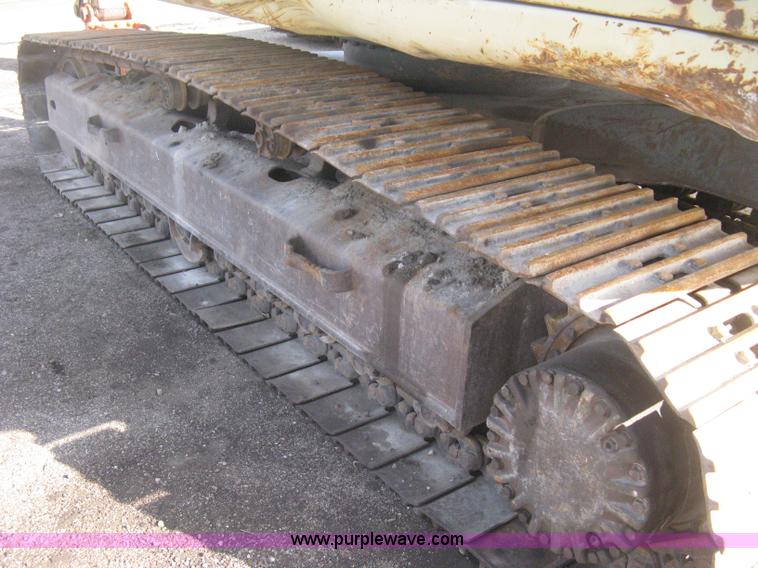 image for item E3321 1995 Komatsu PC220LC excavator